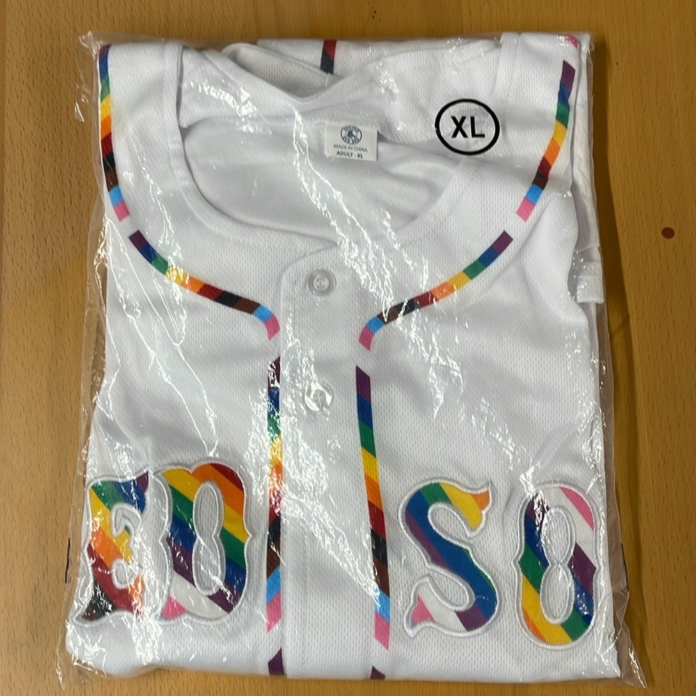 NWT Boston Red Sox Pride Jersey